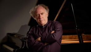 Pianist, conductor and scholar Jeffrey Kahane is now in the fifth decade of an expansive and eclectic career. In the 2023-2024 season, he conducted the opening concerts of the San Antonio Philharmonic and appeared with The Knights at Carnegie Hall.  Kahane joins the Skyline Piano Series Friday, Oct. 4 at 7:30 p.m. Photo by Jeffrey Kahane.