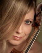 Helen Callus Headshot