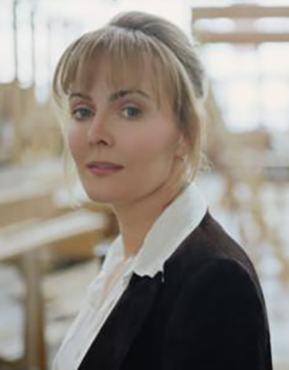Laura Innes (C79)