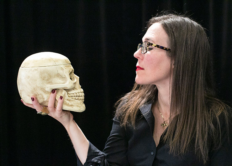 Elizabeth Hunter with skull