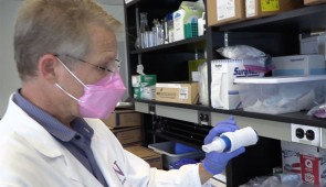 First study author Gregory Lane gives a step-by-step walkthrough of how COVID patients in the study collected their breath samples to send to Northwestern's lab. 