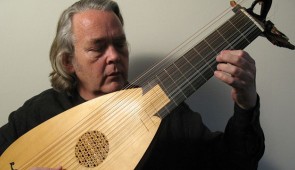Internationally renowned lutenist Robert Barto is featured in the April 4, 2020 Segovia Classical Guitar concert
