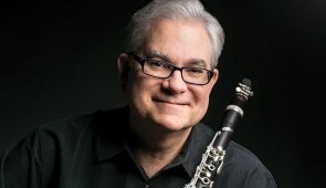 Bienen faculty member Steven Cohen photographed by Todd Rosenberg