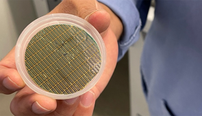 Fabricated cantilever chip array