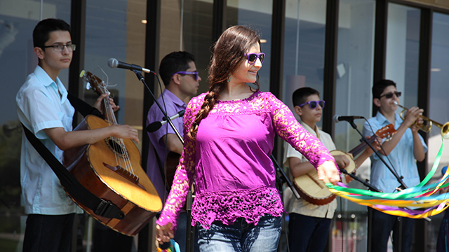 Cielito Lindo performed at Lunch on the Lake in 2018.