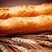 Image of bread and wheat 