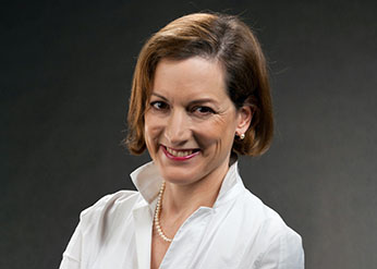 Anne Applebaum will deliver the Leopold Lecture Oct. 8, 2020