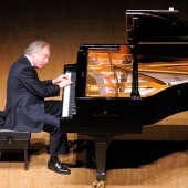 Sir András Schiff at the piano
