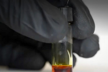 Cell-inspired material