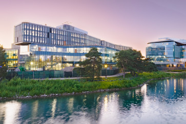 drake executive center